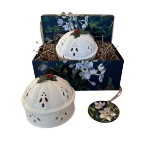 Leeds pottery holly dome pot pourri